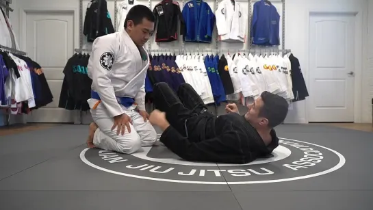 Caio Terra - 2 HALF GUARD RECOVER TO CLOSED GUARD FROM HALF GUARD - PART 2