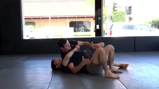 Caio Terra - 2 REVERSAL TO SIDE CONTROL WITH STEP OVER (WHEN OPPONENT PUT THE HIPS ON THE MAT)