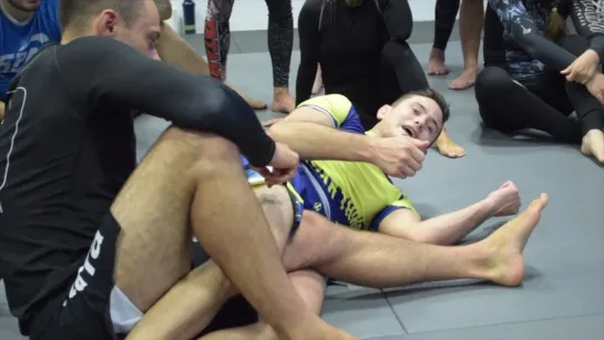 Caio Terra - 4 Kneebar from Heel Hold