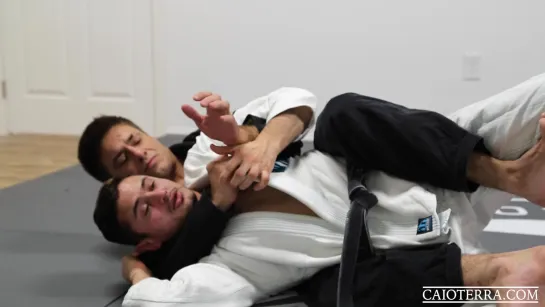 Caio Terra - Clown Collar Choke Defense