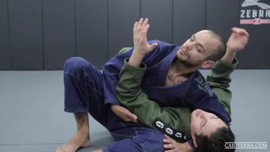 Caio Terra - 1 Hon-Kesa-Gatame Frame Escape