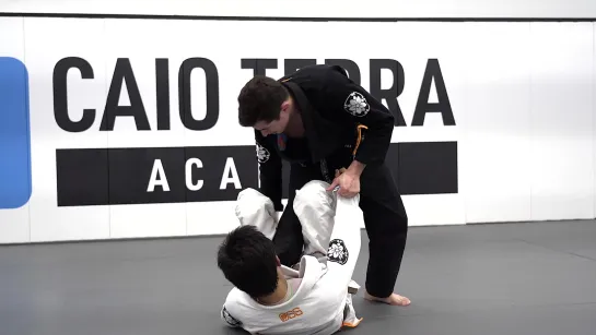 Caio Terra -  4 CLEARING THE ONE LEGGED X FOOT TO SMASH PASS HOLDING THE LEG UP