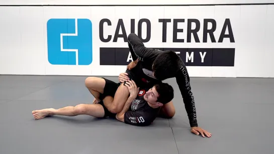 Caio Terra - FRAMING AND RECOVERING TO DEEP HALF FROM 3_4 MOUNT