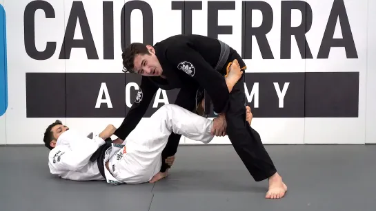 Caio Terra - CLEARING THE DELA RIVA X AND KNEE SLIDING