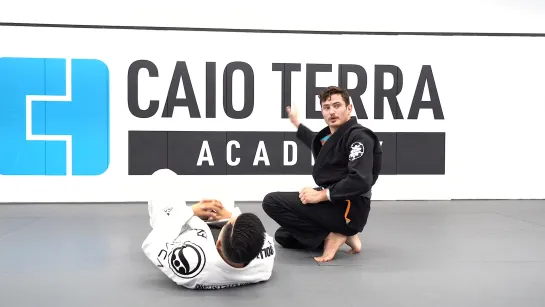 Caio Terra - X-PASS VARIATION CLEARING THE REVERSE DELA RIVA HOOK