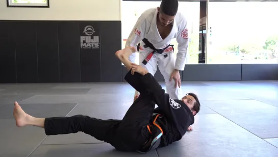 3 Caio Terra - HIP ESCAPE TO LATERAL SHRIMP GUARD RECOVER