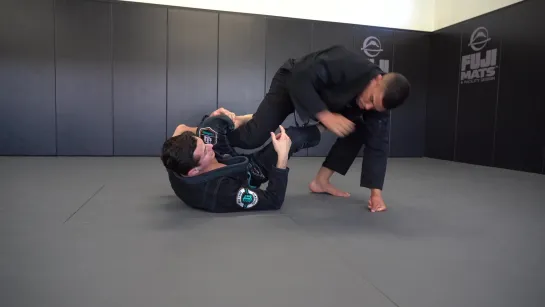 Caio Terra - Knee Twist Back Take from Hugging DLR