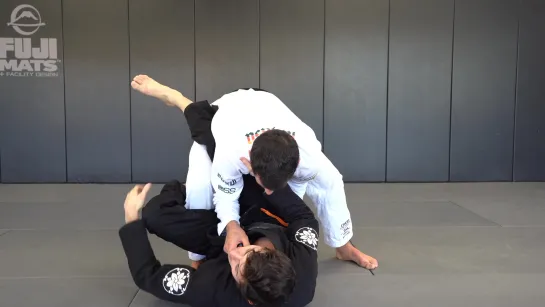 Caio Terra - LEG DRAG 5 (ELBOW INSIDE THE KNEE) RECOVER TO X GUARD VARIATION