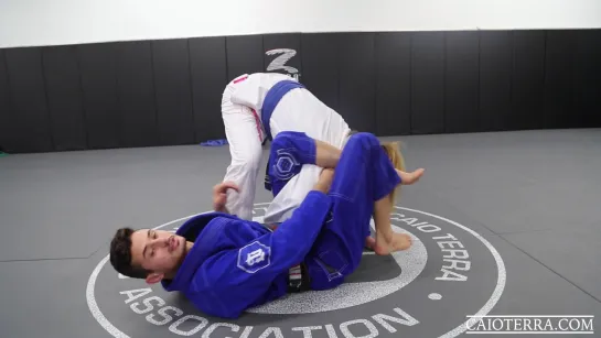 Caio Terra - 5 Modified Slingshot to Omoplata - Correcting Students