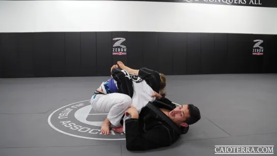 Caio Terra - 4 Slingshot Omoplata - Fixing Students Mistakes