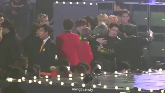 [VK] [14.01.16] Monsta X & Seventeen @ Seoul Music Awards