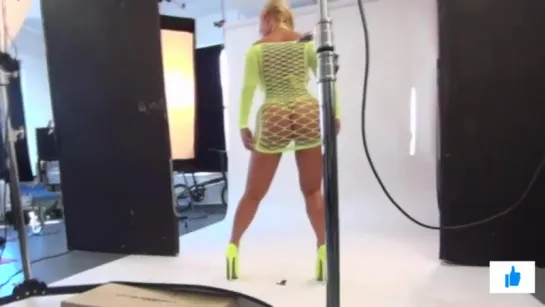 Coco Austin - Girl with BIG ASS (Сексуальные девушки с красивыми формами большой попой big ass booty порно модели Brazzers Big T