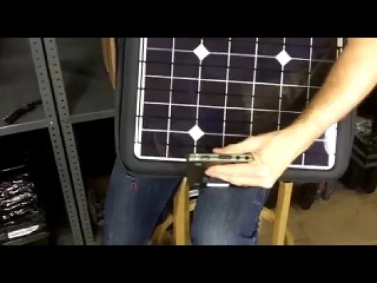 [Generator Solar Laptop Charger]