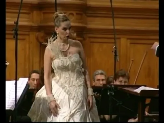 Maria Maksakova  -  Mozart 'Giunse alfin il momento...Deh vieni non tardar' -  "Le nozze di Figaro"