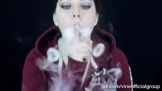 Smoke Girl ( Vine / вайн ) vk.com/vineofficialgroup