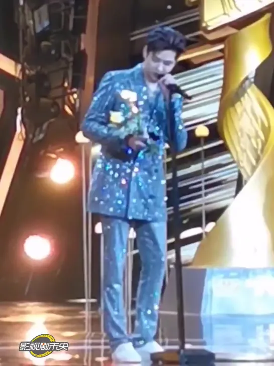 [FANCAM] 210118 Kris Wu @ "Top Honor Night" ("2020 CHINA MUSIC BILLBOARD") Recording