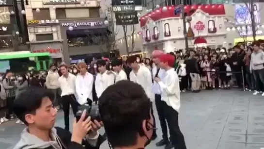 [Fancam][27.03.18] MONSTA X filming for 1theK Run To You at Sinchon