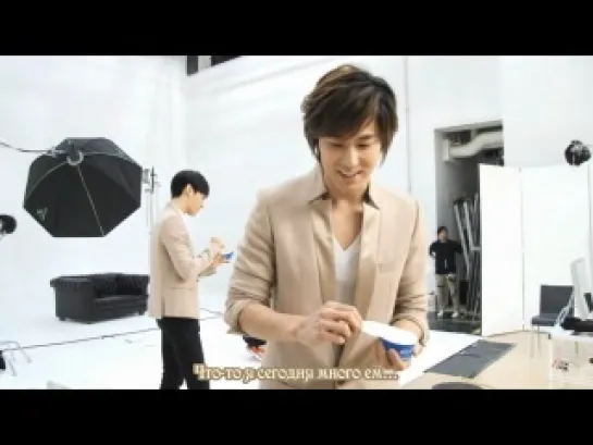 [121010] TVXQ 2nd Making Film of Glico (5 v.o.l)