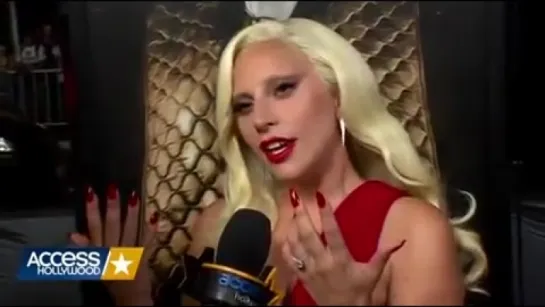 2015 // Lady Gaga > Avant-première AHS - Access Hollywood [Tapis rouge] (Gagavision.net)