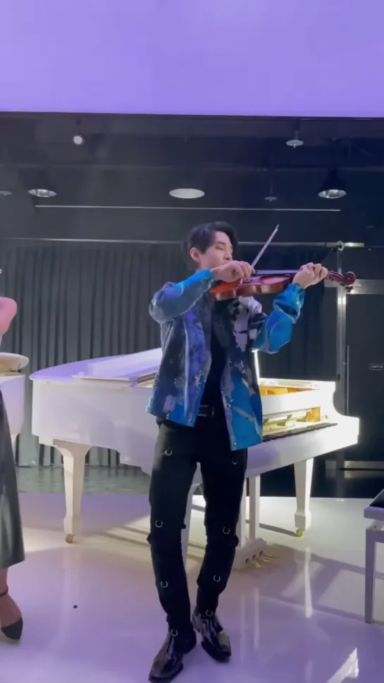 Henry (헨리) & #Shinjiho​ & #jasminechoi​ 🎼🎻🎹 quick jam session.. with the most talented!!!! 02.02.2021