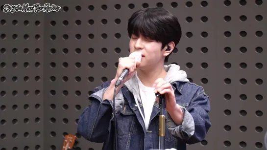 Seungmin (승민) of Stray Kids – Old Song (오래된 노래) [Day6의 키스 더 라디오 | KBS Cool FM 89.1MHz 01.02.2021]