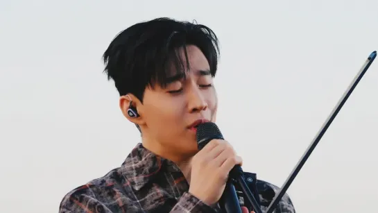 HENRY – 'I Love You (포지션)' Live Busking @ HanRiver