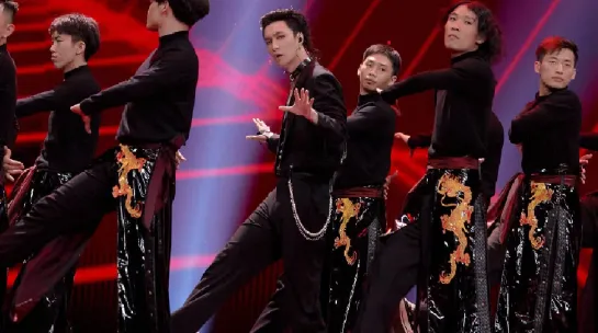 Zhang Yixing (张艺兴/Lay Zhang) – LIT (蓮) [First Stage 17.06.2020]