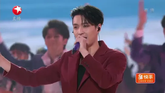 Xiao Zhan (肖战) & Zhang Yixing (张艺兴/Lay) – We are all dreamers (我们都是追梦人) [31.12.2019 Dragon TV New Year Gala 2020]