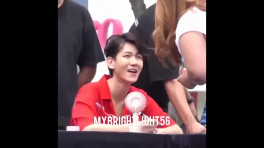 170813 EXO Baekhyun @ The War fansign