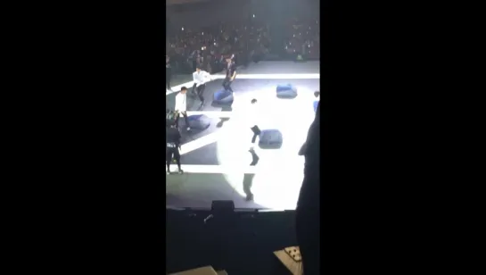 [FANCAM] 160502 EXO Japan Fanmeeting Day 2 - EXO playing musical chairs