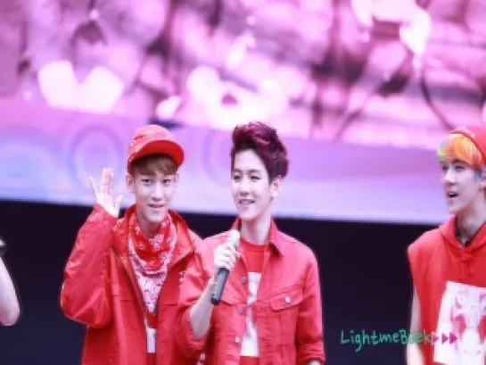 130608 130608 EXO @ Ilsan Fansign - Baekhyun focus ^^