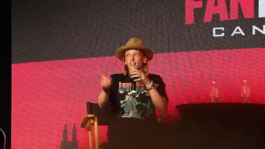 Stranger Things Jamie Campbell Bower jokes about Vecna memes I Fan Expo Canada clip