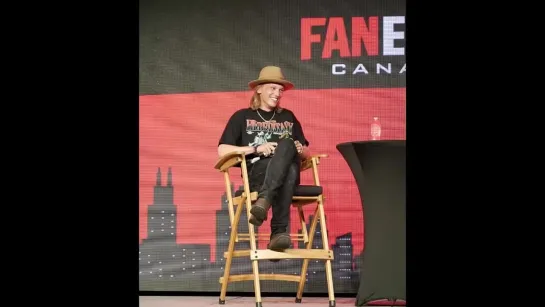 Jamie Campbell Bower at the Canada FanExpo August 2022_1080p