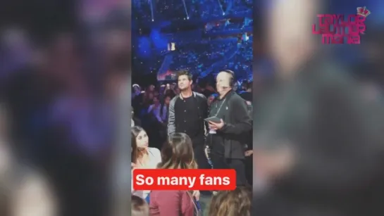 Taylor Lautner no iHeartRadio Music Festival 2017 - LEGENDADO