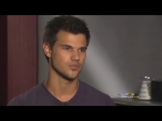 Taylor Lautner's story manip