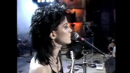 Joan Jett - Do You Wanna Touch (Live)