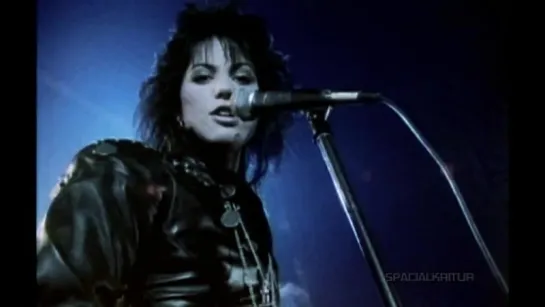 Joan Jett - I Hate Myself For Loving You