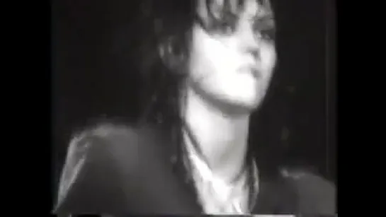 Joan Jett- Shout [Live]