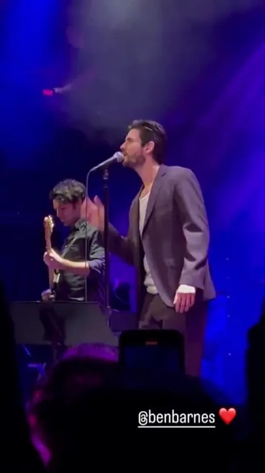 @benbarnes performs Pirate Song