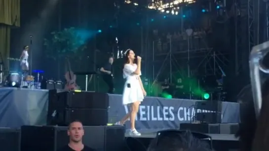 Lana Del Rey – Cruel World (Live @ «Festival des Vieilles Charrues»)