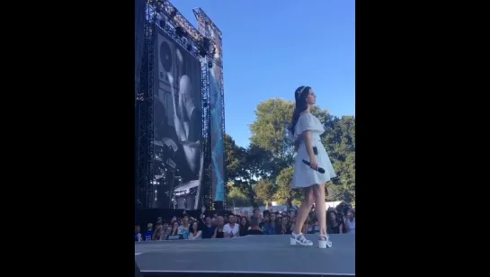 Lana Del Rey – Cruel World (Live @ «Festival des Vieilles Charrues»)