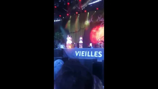 Lana Del Rey – Honeymoon (Live @ «Festival des Vieilles Charrues»)