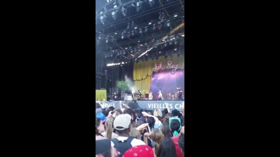 Lana Del Rey – Freak / Carmen (Live @ «Festival des Vieilles Charrues»)