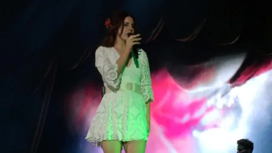 Lana Del Rey – Cruel World (Live @ «Park Live Festival»)