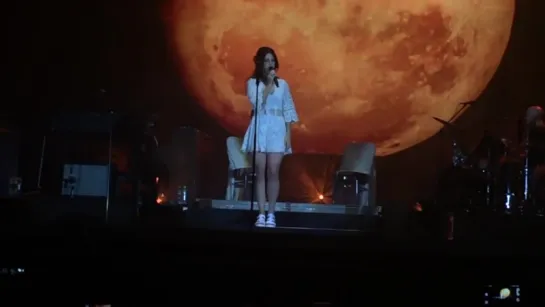 Lana Del Rey – Honeymoon (Live @ «Park Live Festival»)