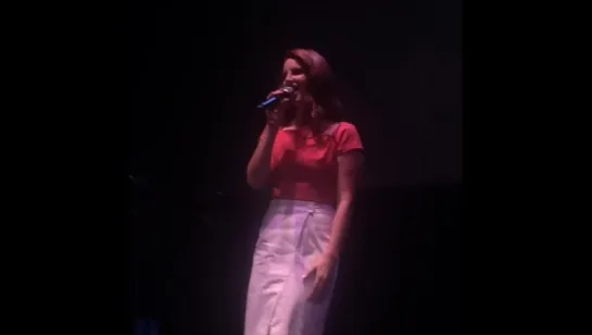 Lana Del Rey – Honeymoon (Live @ «The Wiltern»)