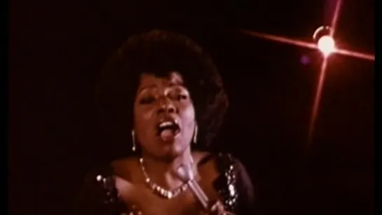 Gloria Gaynor. "I Will Survive" (1978)