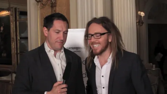 Matilda's Bertie Carvel interviews Tim Minchin at Drama Desk Awards