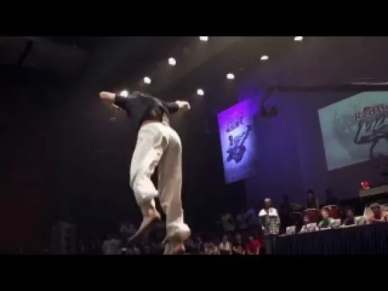 Tricking battles and extreme Taekwondo - Red Bull Kick It 2013