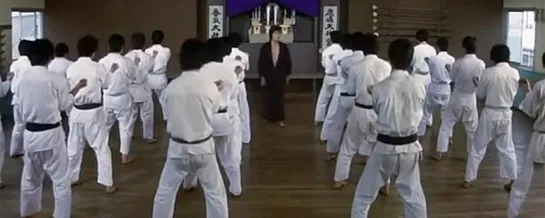 Палач / Прямой удар! Адский кулак / Chokugeki! Jigoku-ken (Тэруо Исии, 1974) озвучка